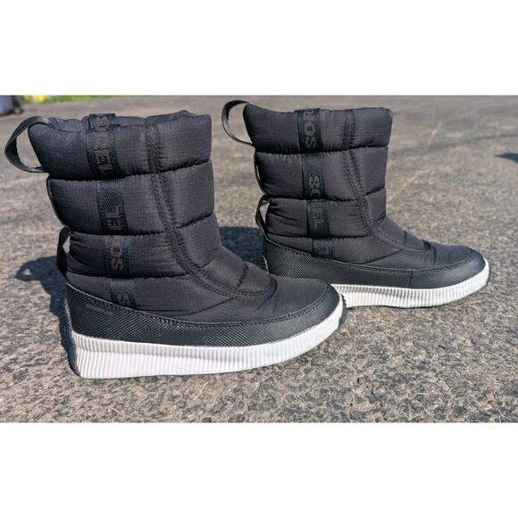 Sorel Womens Out N About Puffy Weather Mid Snow Boot  Sz 6.5Waterproof Black - Picture 1 of 9